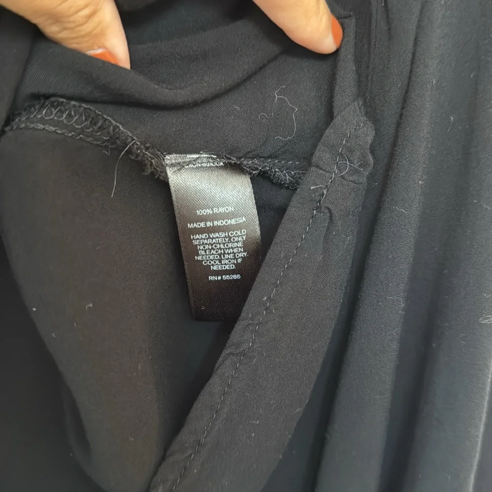 Express chic black